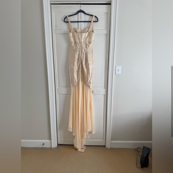 HOUSE OF CB 'Vittoria' Champagne Chiffon Floor Length Gown - Picture 5 of 7